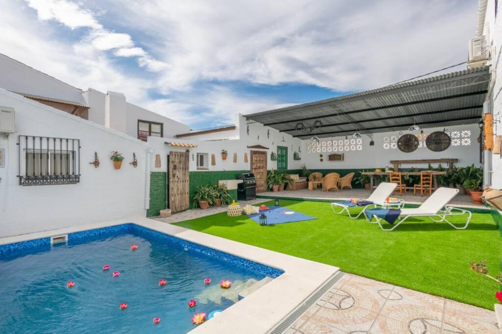 Villa Zalea Real -Super Ideal Grupos, Piscina ! Pizarra Luaran gambar